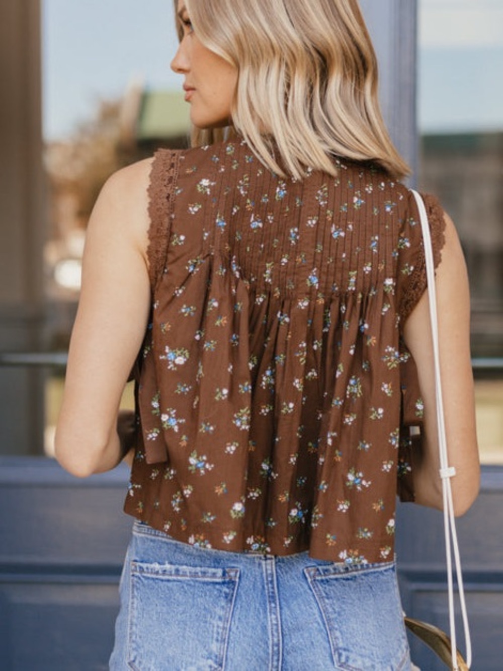 Love + harmony Brown Floral Sleeveless Smocked Yoke Top medium - Picture 2 of 7